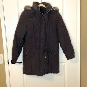 Ladies winter coat, removable fuzzy edged hood. Size S. Gray, water resistant